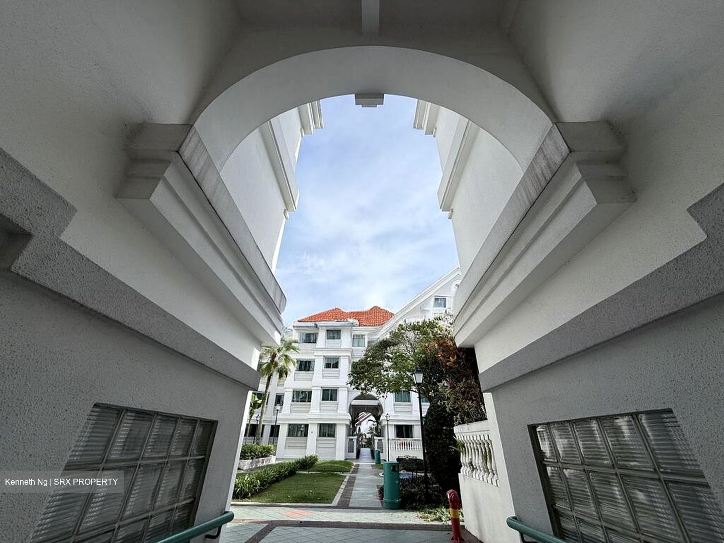 Stratford Court (D16), Condominium #566221111